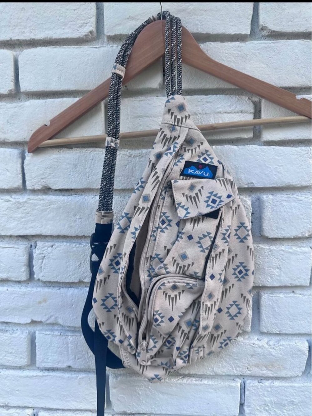 Kavu mini sling bag